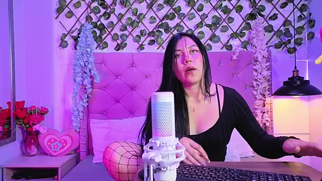 Karol-Sanchez online show from January 17, 7:43 pm