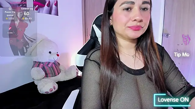 saray mendozaa online show from April 8, 11:51 pm