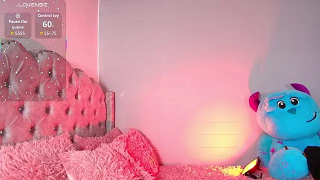 melina hernandezz online show from March 6, 8:26 pm