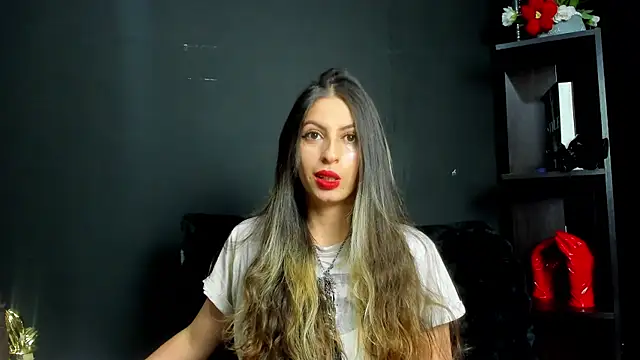 GoddesLeila online show from July 1, 6:07 pm