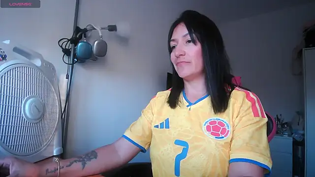 Yulian Milf online show from June 1, 6:20 pm