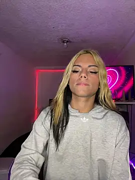 andyy x online show from February 4, 7:11 am