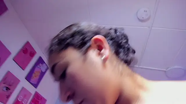 Dany Moon  online show from March 21, 8:19 am