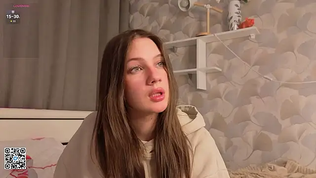 ShaeHeeter online show from February 1, 4:22 am