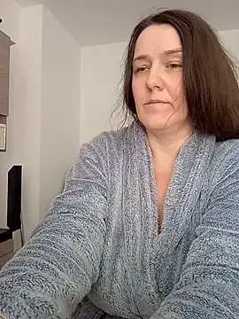Angela swet online show from July 9, 8:50 am