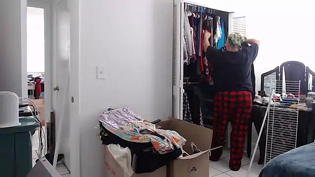 AzuraRicanFF online show from March 6, 5:19 pm