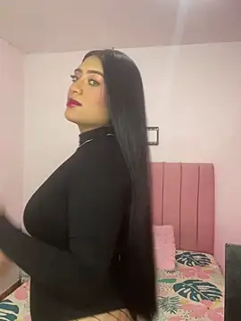 GabrielaZuluaga online show from April 14, 8:20 pm