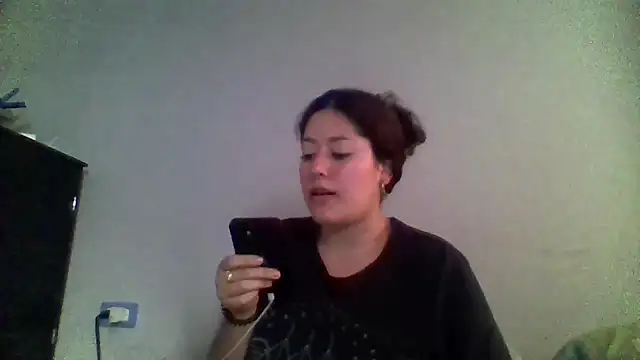 lizzy luminair online show from February 7, 8:35 pm