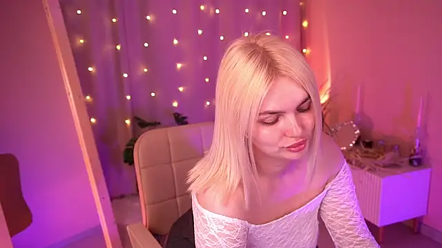 AmeliaWeells online show from April 14, 4:23 am