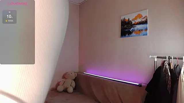 Alexa Sparkle online show from March 2, 11:32 pm