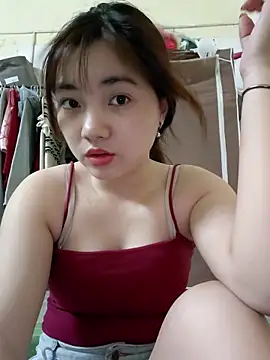 Pinks cool online show from April 18, 1:08 am