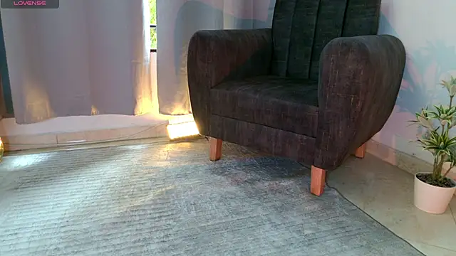 aramjones online show from March 26, 1:35 pm