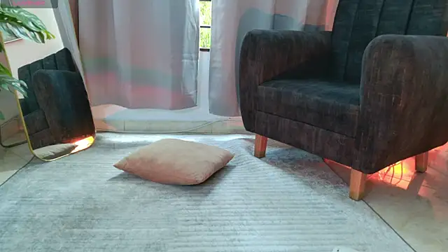 aramjones online show from April 19, 2:28 pm