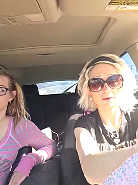 BeautifulFire23 online show from March 10, 3:49 pm