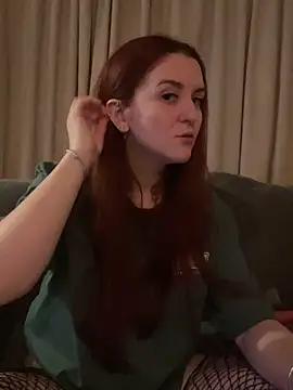 PoppySlut6999 online show from February 8, 10:01 pm