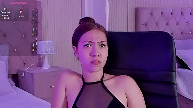 lizzyrossie online show from February 22, 7:48 pm