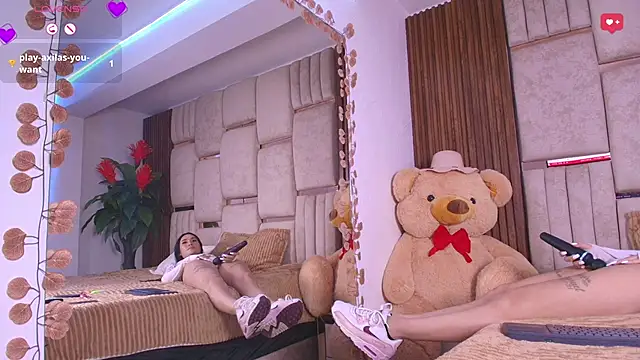 Zoe dim online show from February 25, 8:40 pm