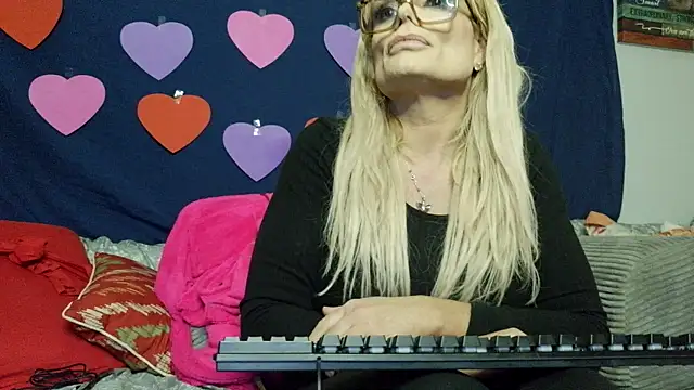 starandsky online show from February 14, 11:51 pm