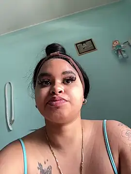 Aloyenita online show from May 3, 10:07 am