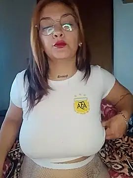 kuramaqueen online show from July 8, 5:20 am