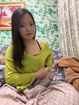 BIGBABYYEYE online show from March 9, 2:31 pm