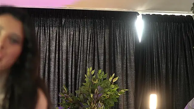 JamilaMaiden online show from February 4, 10:51 am