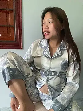 Emxinhka1 online show from April 9, 7:36 am