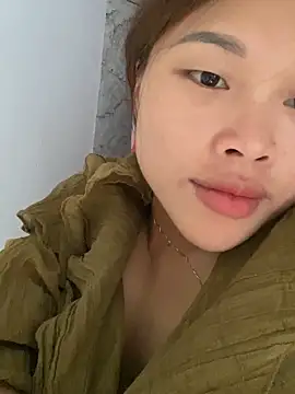 Emxinhka1 online show from April 6, 4:46 am