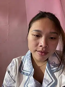 Emxinhka1 online show from April 10, 11:49 am