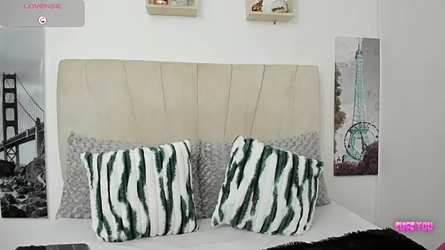 GreciaEvanss online show from February 18, 11:42 am