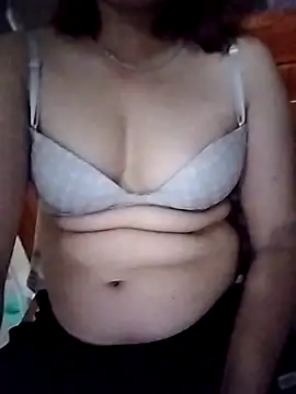 Ella-aa online show from April 12, 9:17 pm