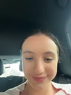 MiaTee online show from March 21, 8:19 am