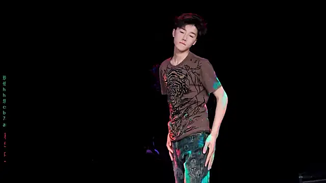 EXO-cbz2 online show from March 20, 12:43 pm