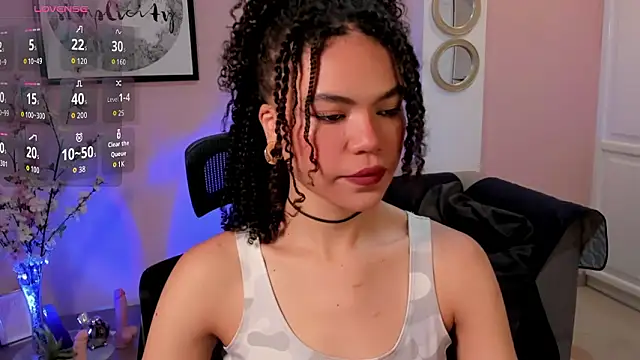 Monic Bellucci online show from February 9, 3:25 pm