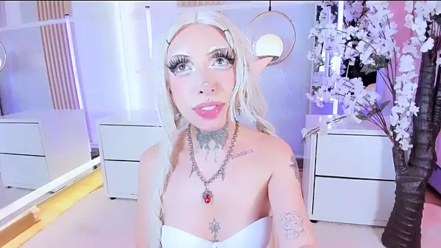 SalemBlackrose online show from March 29, 8:46 am