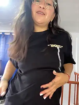 alisbloom online show from February 3, 5:39 pm