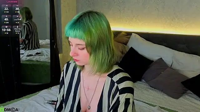 Scarle Whisper online show from April 9, 1:19 am