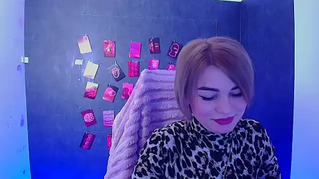 CuttieEmma online show from February 3, 6:40 am