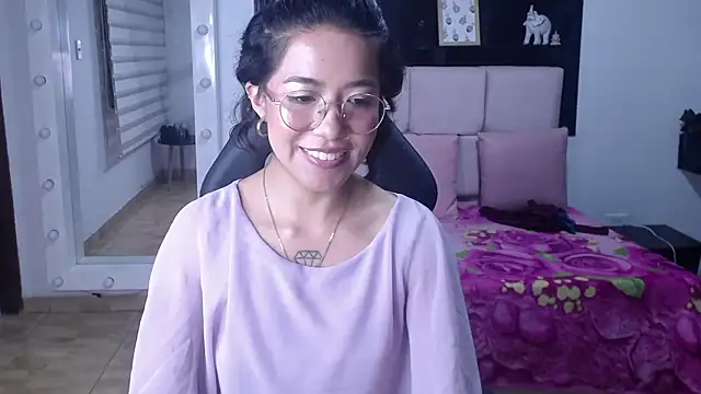 Lynn turner online show from February 8, 8:12 pm