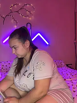 AlyaX X online show from April 17, 10:50 am