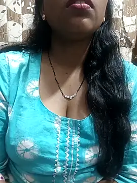 Parul-009 online show from February 1, 7:12 pm