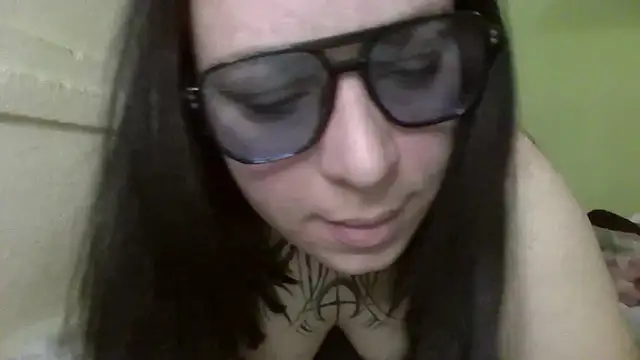 MillaSourety online show from February 4, 4:43 pm