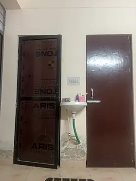 kavyababy00 online show from March 10, 1:04 pm