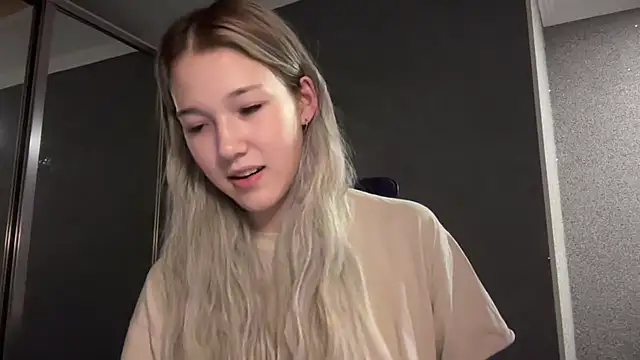 lilXdomiii online show from March 13, 7:37 pm