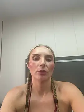 katemoreau98 online show from February 3, 6:40 am