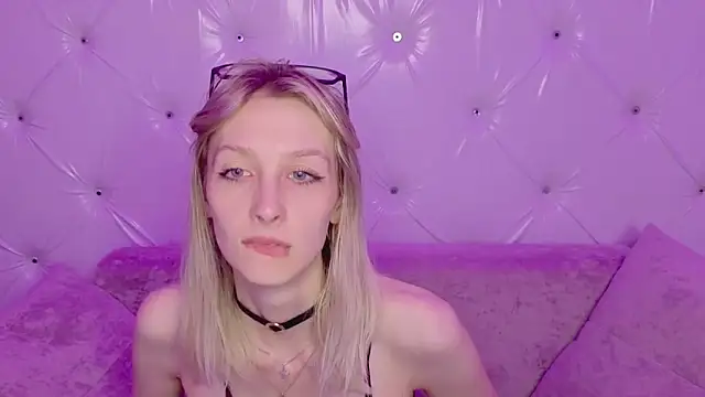 Akiro Kim7 online show from February 12, 2:24 am