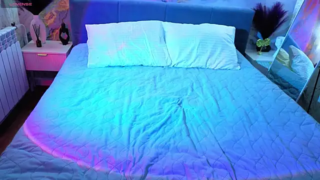 Kate Krose online show from March 20, 1:21 am