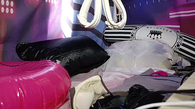 lenanane0126 online show from April 18, 4:48 am