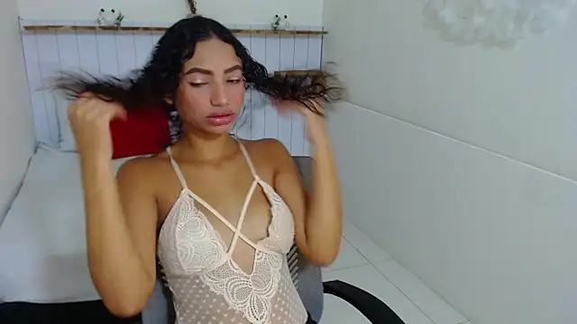 Mona Mistic online show from February 1, 12:04 pm