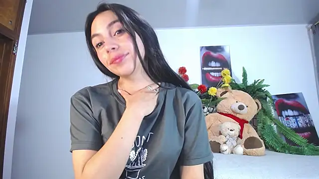 lika little0 online show from April 8, 11:40 pm